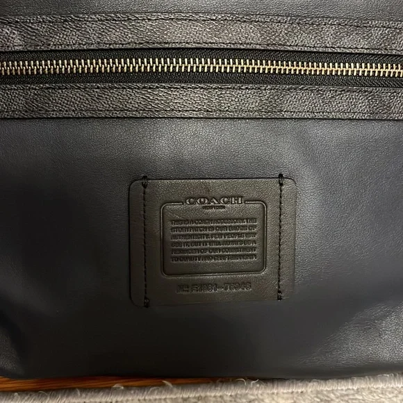 Coach Signature Canvas Blocking Academy Pouch